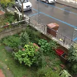 Dalla Bibi Apartment *