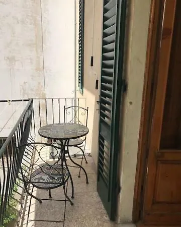 Dalla Bibi Apartment *